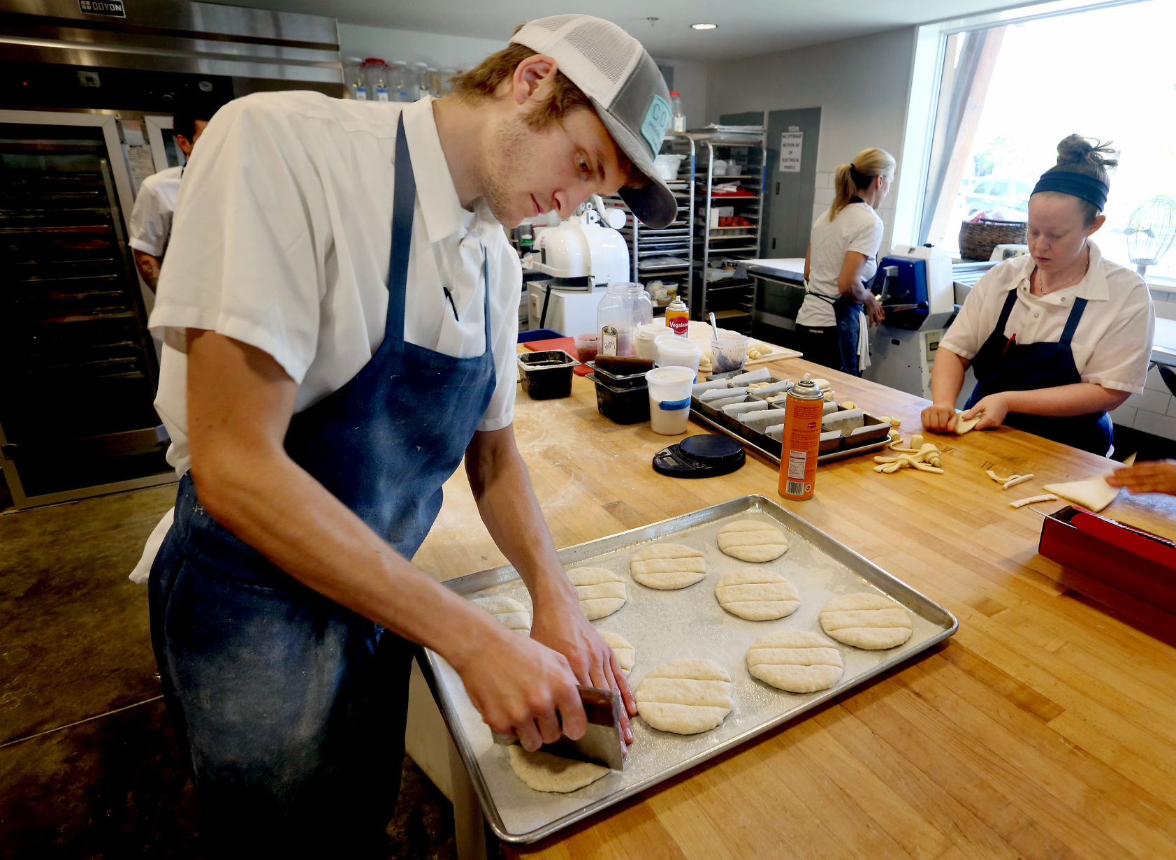 cutting loaves.jpg (copy)